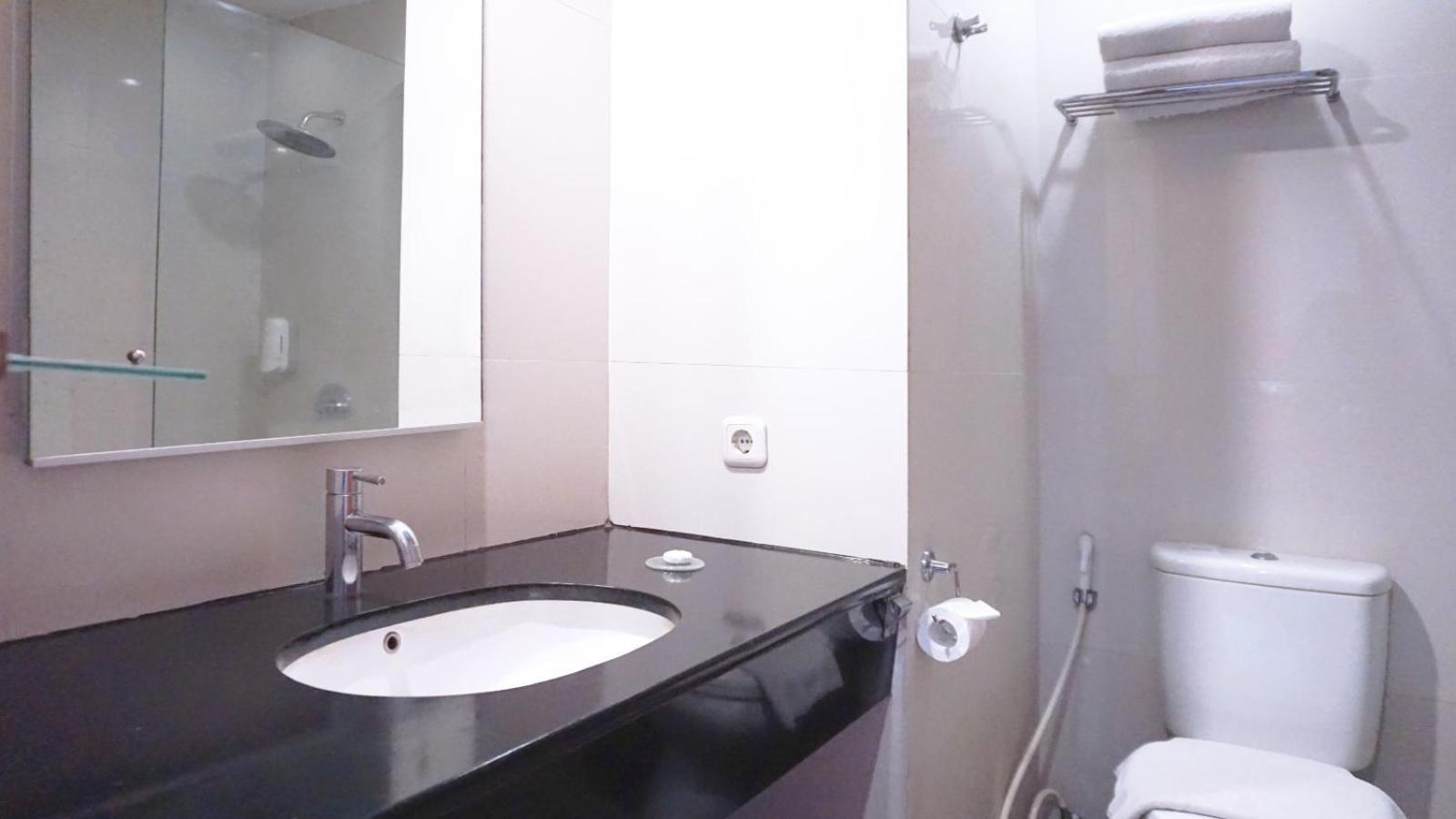 Legian Conjioo Hotel Kuta Managed By Mhm מראה חיצוני תמונה