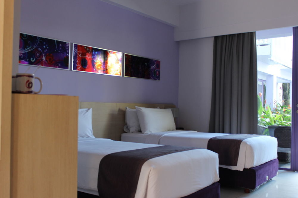 Legian Conjioo Hotel Kuta Managed By Mhm מראה חיצוני תמונה